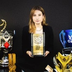nicolle merhy - entrepreneur, gamer, spokesperson